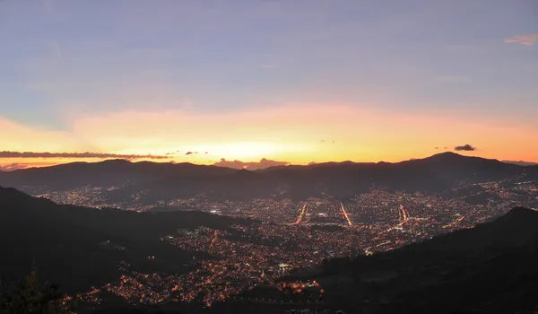 Fotografía original de Santiago — Cielos