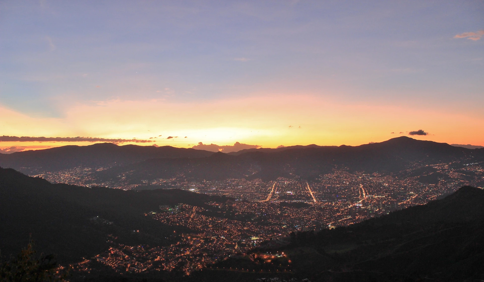 Fotografía original de Santiago Pérez — Cielos